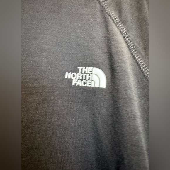 The North Face Black Long Sleeve Top with Hood - Picture 2 of 7